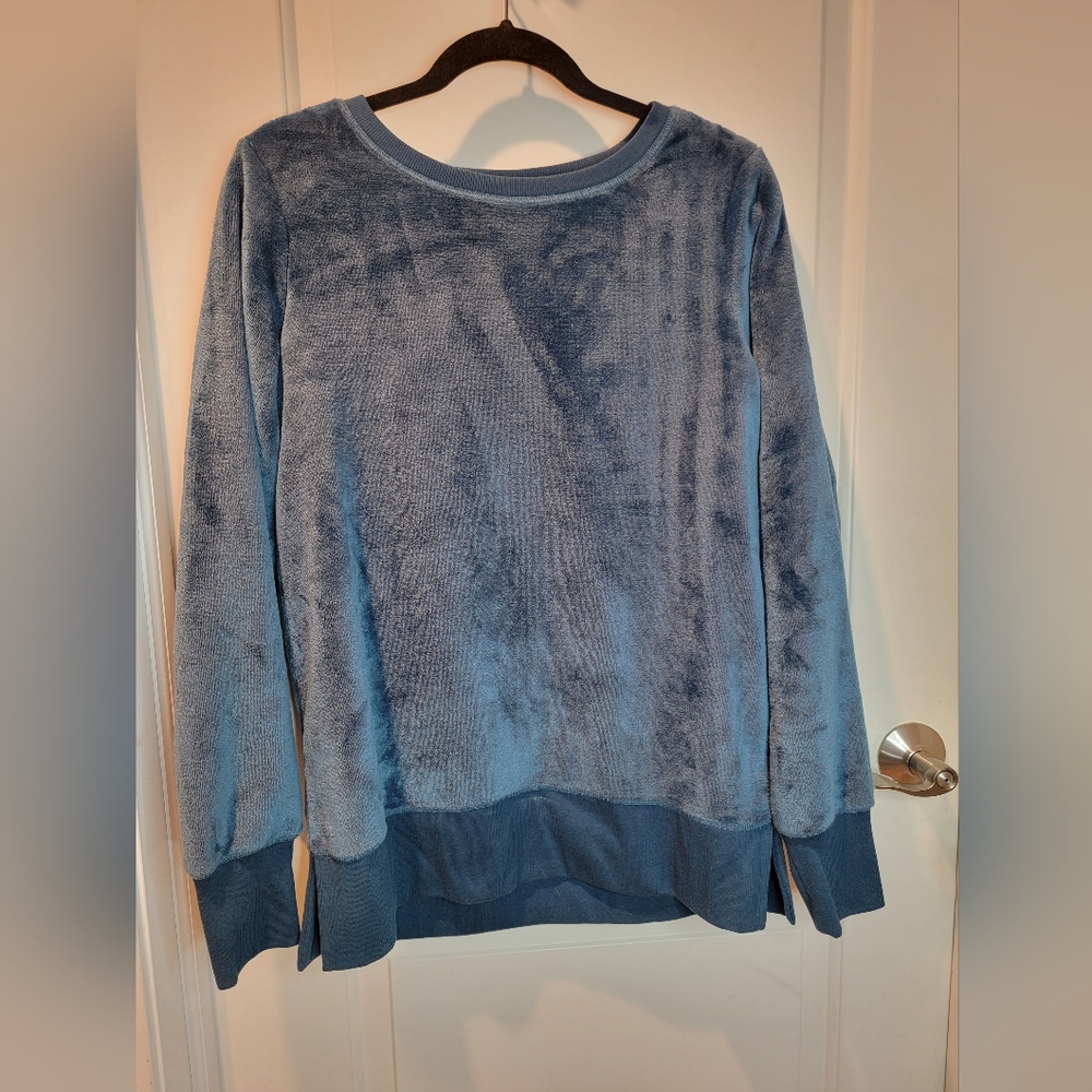 Gaiam Jeweled Blue Sweatshirt Size L
